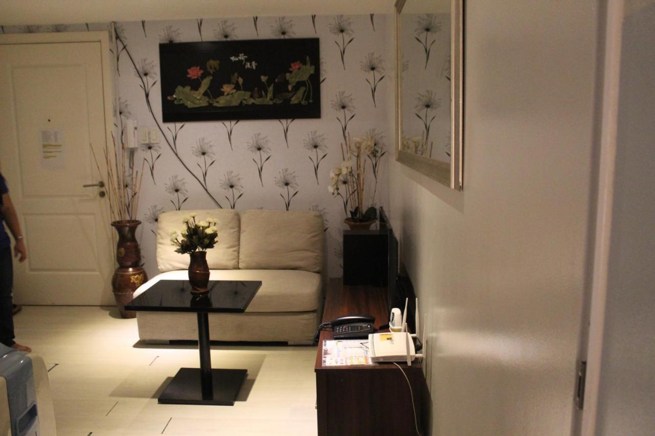 Azure C2 Balcony Wifi Near Mall Airport Multiple Units Paranaque City Extérieur photo