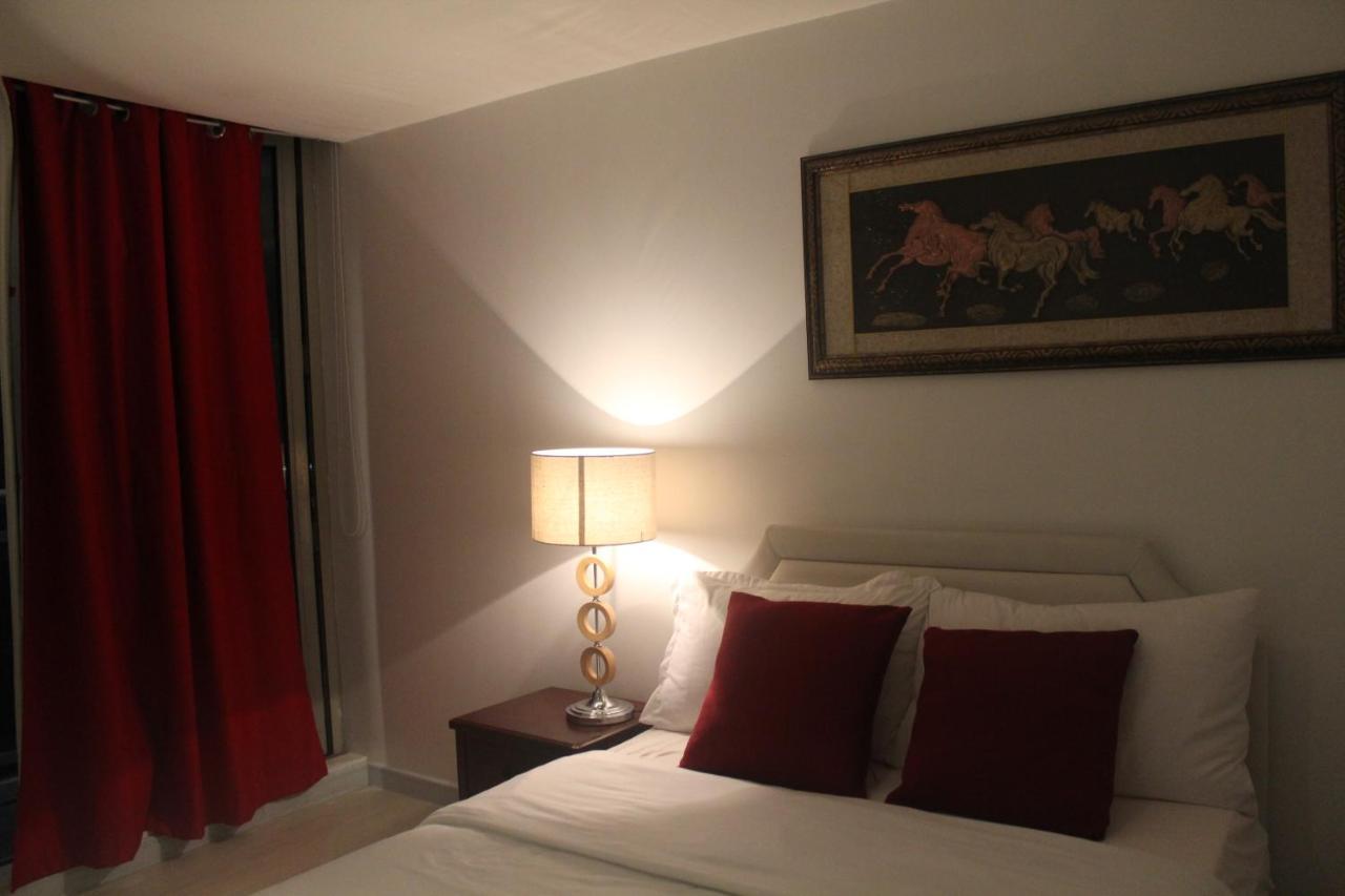 Azure C2 Balcony Wifi Near Mall Airport Multiple Units Paranaque City Extérieur photo
